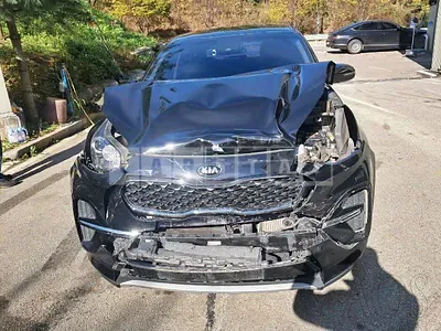 Photo 1 of 32: 2019 Kia Sportage, VIN KNAPL812GKK737170 — Korean insurance auction