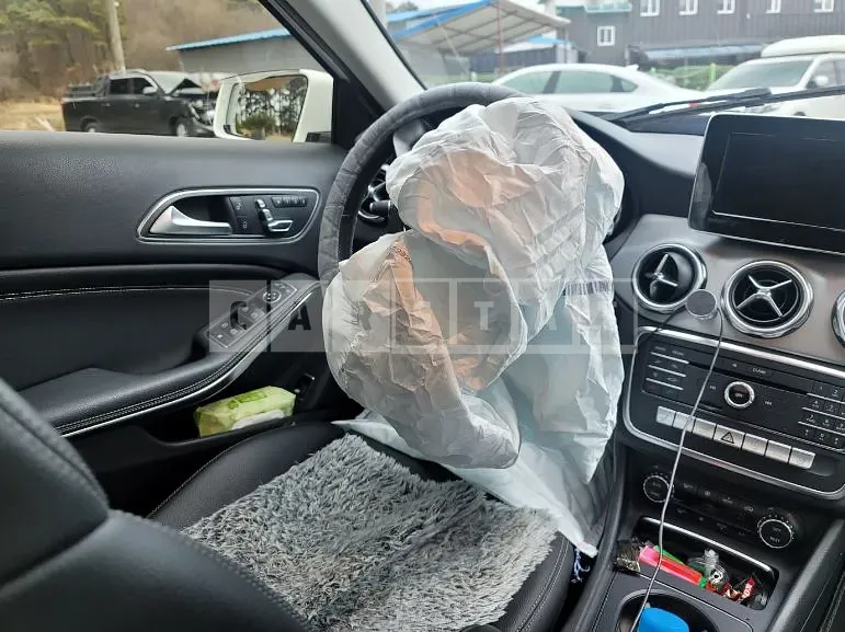 Photo 2 of 16: 2019 Mercedes-Benz GLA220, VIN WDCTG4FB5KJ638681 — Korean insurance auction