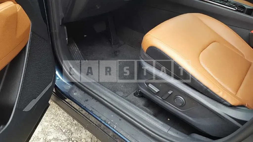 Photo 2 of 17: 2022 Kia Sportage, VIN KNAPW81GBNK002427 — Korean insurance auction