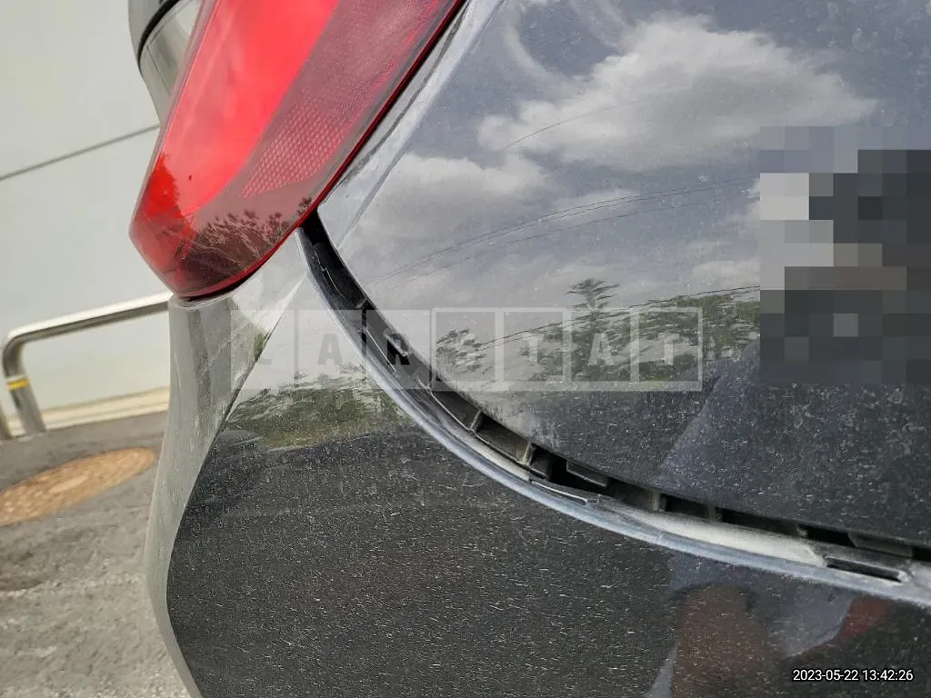 Photo 2 of 12: 2021 BMW 320d, VIN WBA5V5109MFK78818 — Korean insurance auction