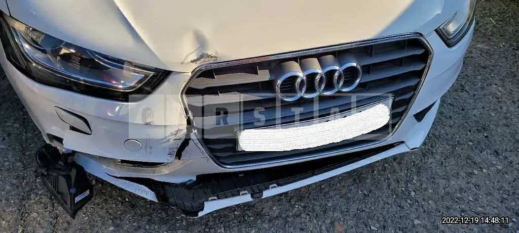 Photo 2 of 22: 2015 Audi A4 30 TDI, VIN WAUZZZ8KXFN042837 — Korean insurance auction