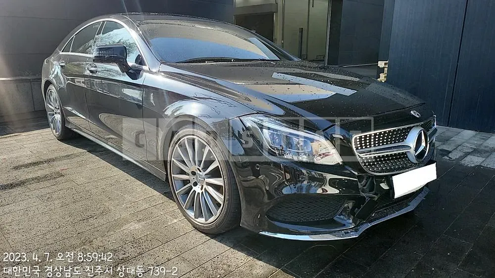 Photo 2 of 11: 2017 Mercedes-Benz CLS400 AMG Line (C218), VIN WDDLJ6FB4HA203586 — Korean insurance auction