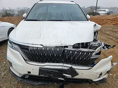 Photo 1 of 17: 2022 Kia Carnival 2.2 — Korean insurance auction