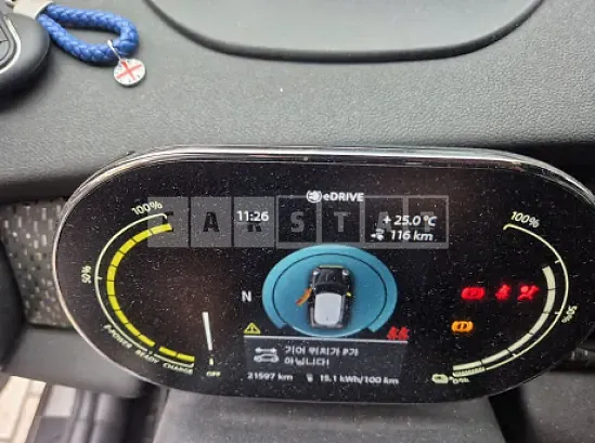 Photo 2 of 19: 2023 MINI Cooper Se — Korean insurance auction