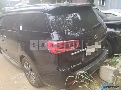 Photo 1 of 14: 2018 Kia Carnival, VIN KNAMB81ABKS486293 — Korean insurance auction