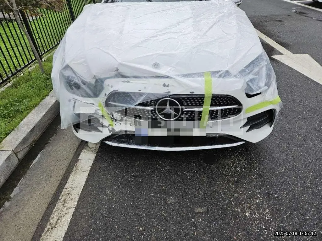 Photo 2 of 16: 2021 Mercedes-Benz E450 4Matic Cabriolet — Korean insurance auction