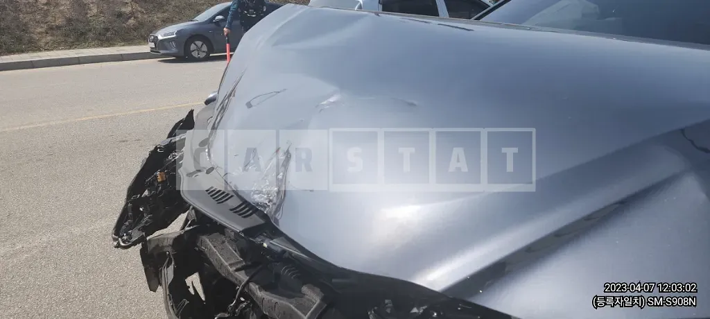 Photo 2 of 13: 2022 Lexus ES300h, VIN JTHBA1C11N2007310 — Korean insurance auction