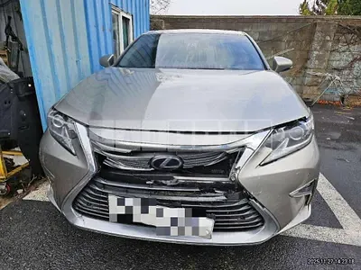 Photo 1 of 11: 2017 Lexus ES300h — Korean insurance auction