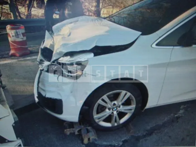 Photo 2 of 4: 2016 BMW Active Toure — Korean insurance auction