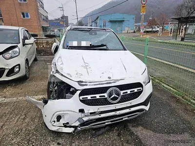 2021 Mercedes-Benz GLA220