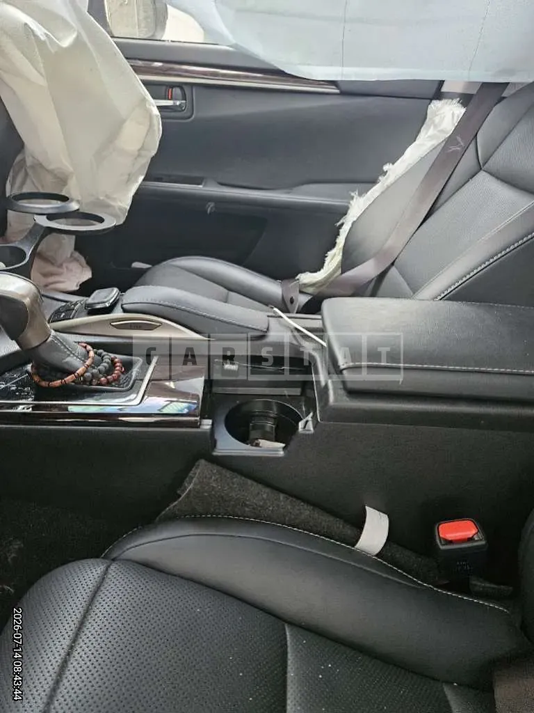 Photo 2 of 22: 2017 Lexus ES300h — Korean insurance auction