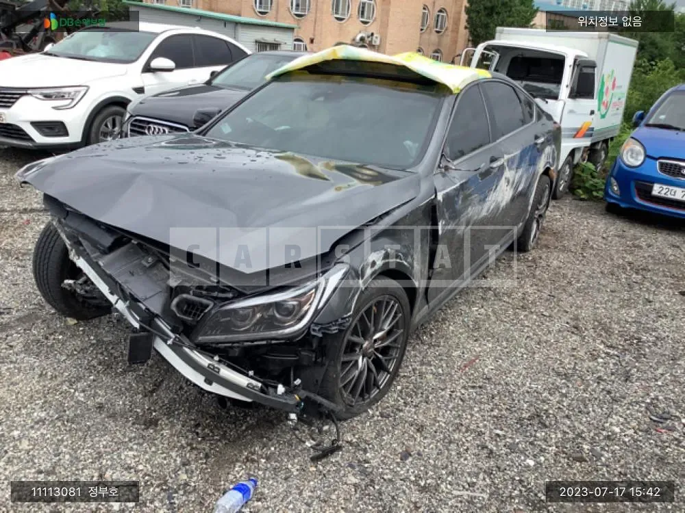 Photo 2 of 16: 2018 Hyundai Genesis /G80, VIN KMHGR41BDJU288979 — Korean insurance auction