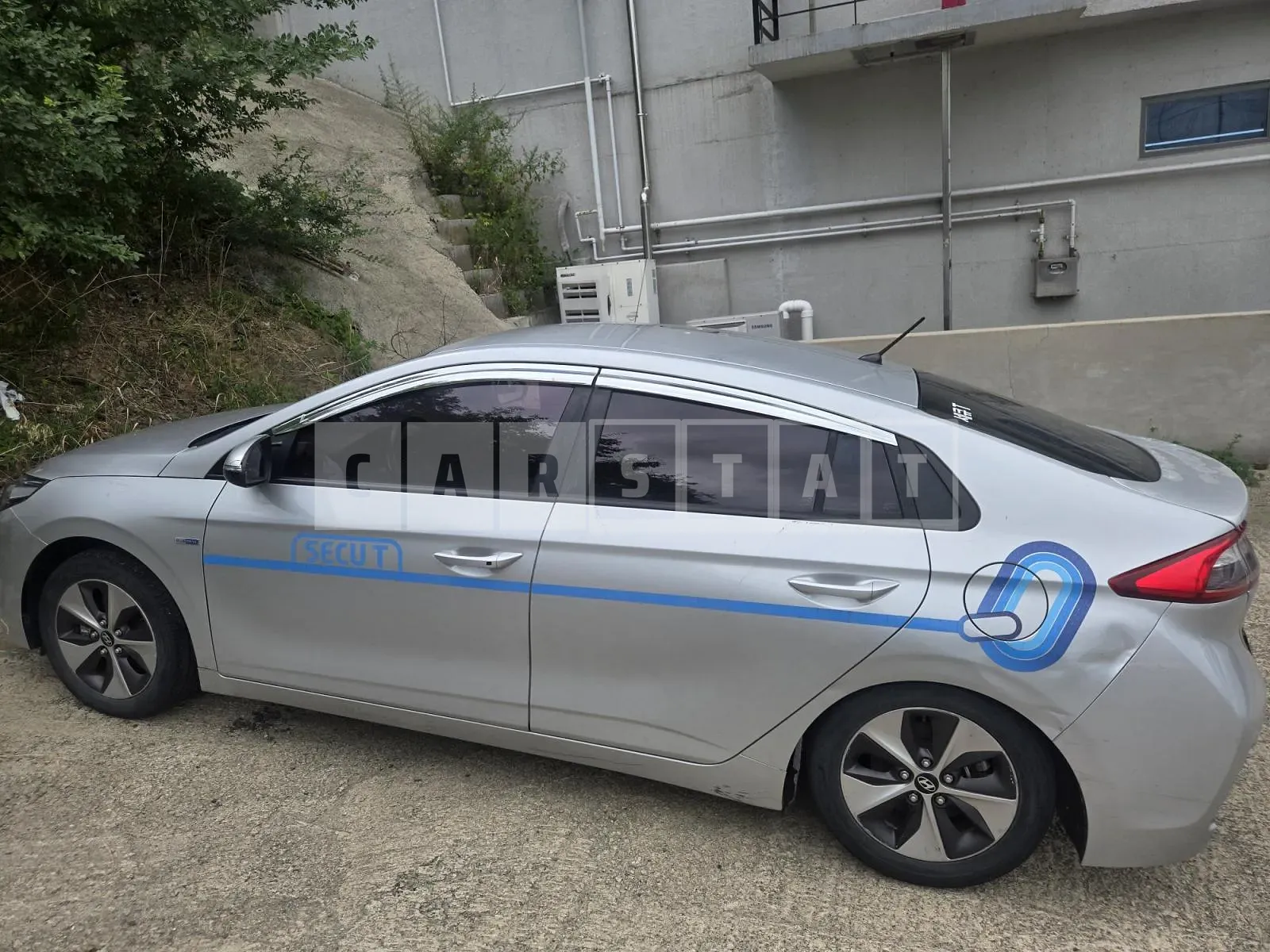 Photo 2 of 6: 2018 Hyundai IONIQ Electric, VIN KMHC751HFKU041282 — Korean insurance auction