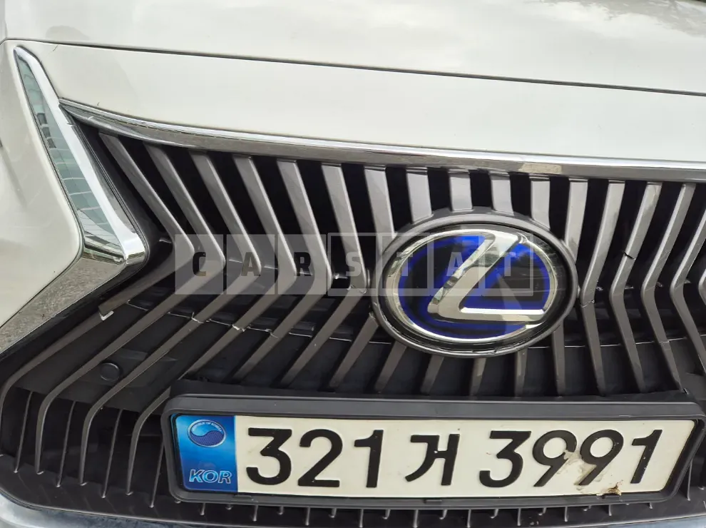 Photo 2 of 6: 2019 Lexus ES300h — Korean insurance auction