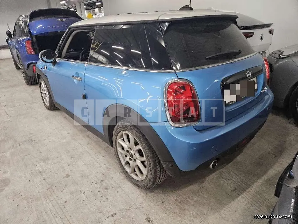 Photo 2 of 12: 2018 MINI Cooper D — Korean insurance auction