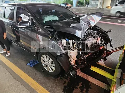 Photo 1 of 11: 2017 Kia Carnival, VIN KNHMF37ABJS406398 — Korean insurance auction