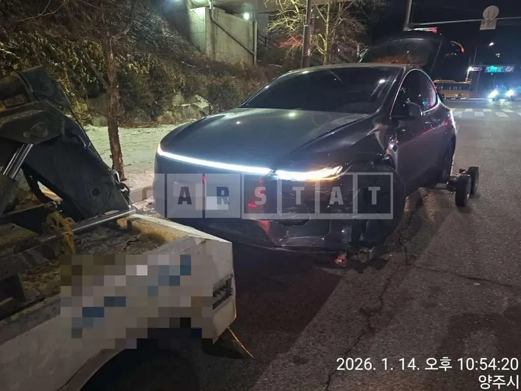 Photo 2 of 16: 2025 Tesla Model Y Long Range — Korean insurance auction