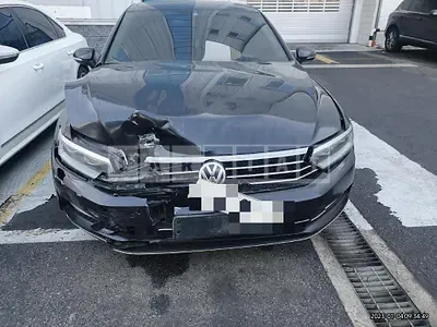 Photo 1 of 10: 2018 Volkswagen Passat GT 2.0 TDI — Korean insurance auction