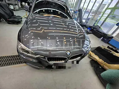 Photo 1 of 9: 2017 BMW 320i — Korean insurance auction