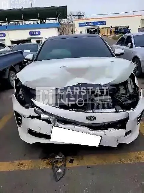 Photo 2 of 35: 2016 Kia K5, VIN KNAGX417GGA014670 — Korean insurance auction