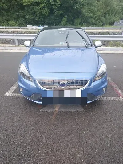 Photo 1 of 5: 2016 Volvo V40D4 — Korean insurance auction