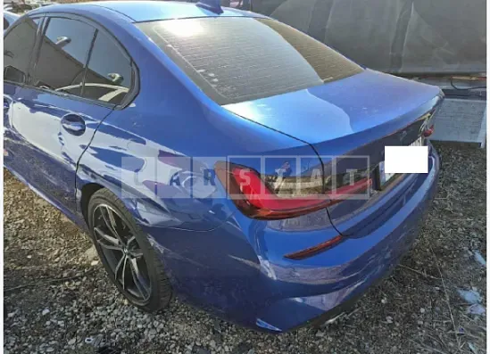Photo 2 of 30: 2022 BMW 320i — Korean insurance auction