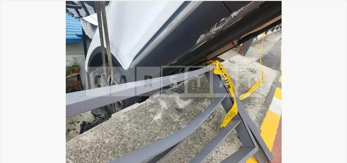 Photo 2 of 65: 2019 Hyundai Santa Fe TM 2.0 — Korean insurance auction