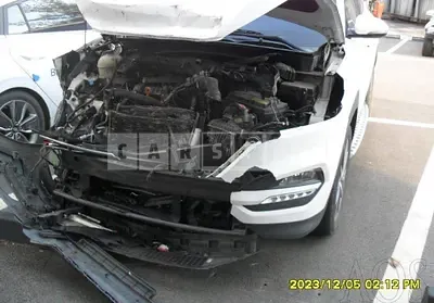 Photo 1 of 8: 2016 Hyundai Tucson, VIN KMHJ3815GGU040365 — Korean insurance auction