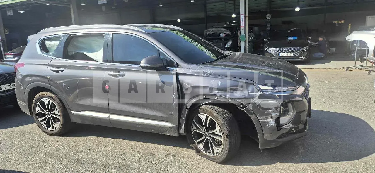 Photo 2 of 13: 2018 Hyundai Santa Fe, VIN KMHS381BDKU023416 — Korean insurance auction