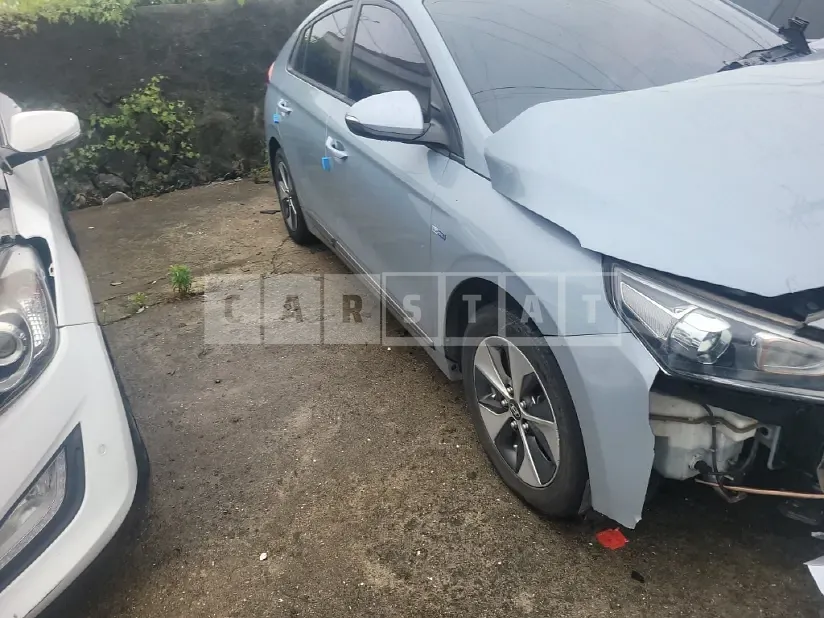 Photo 2 of 19: 2018 Hyundai IONIQ Electric, VIN KMHC851HFJU027100 — Korean insurance auction