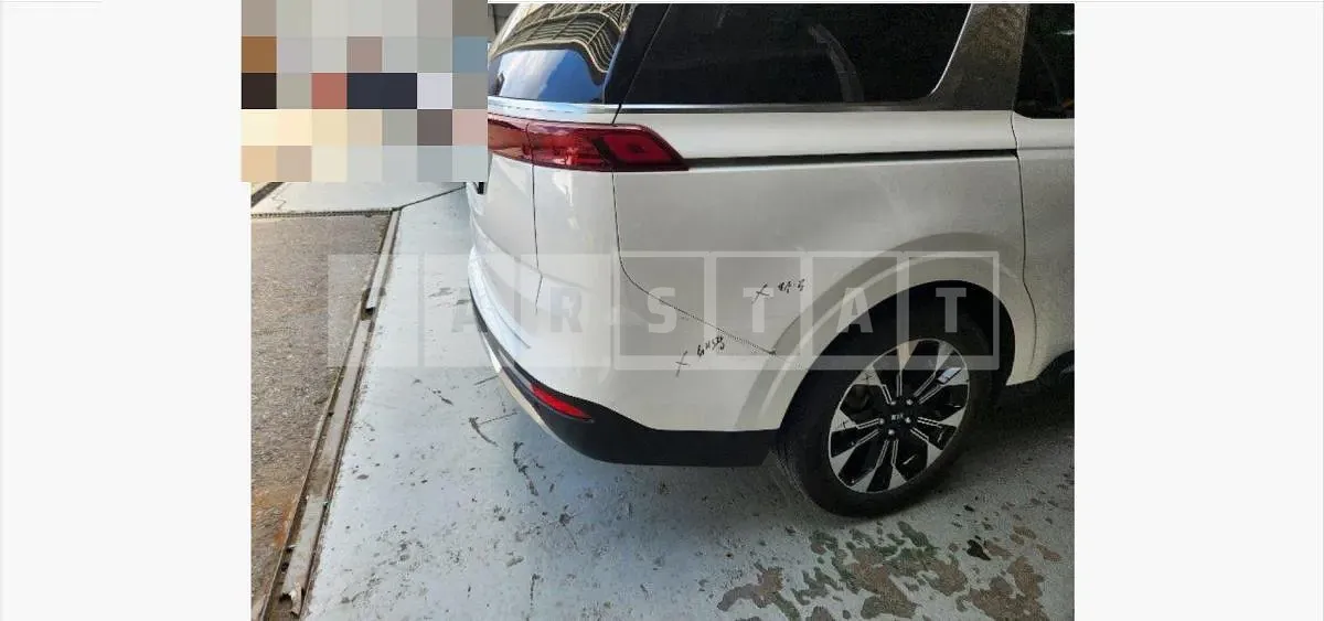 Photo 2 of 3: 2021 Kia (parts) Carnival Wheel — Korean insurance auction