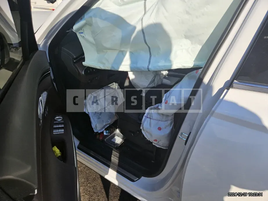 Photo 2 of 14: 2023 Genesis GV70 — Korean insurance auction