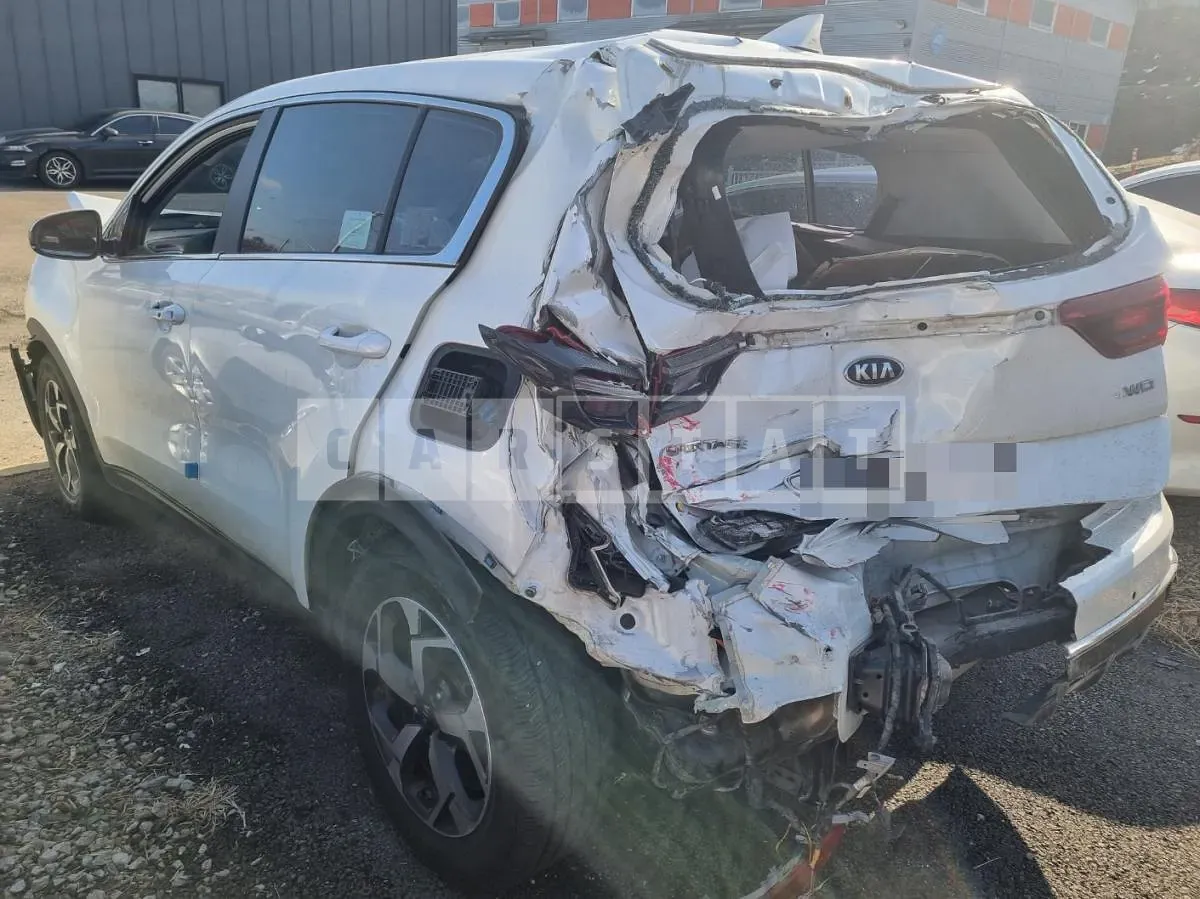 Photo 2 of 11: 2021 Kia Sportage 4WD — Korean insurance auction