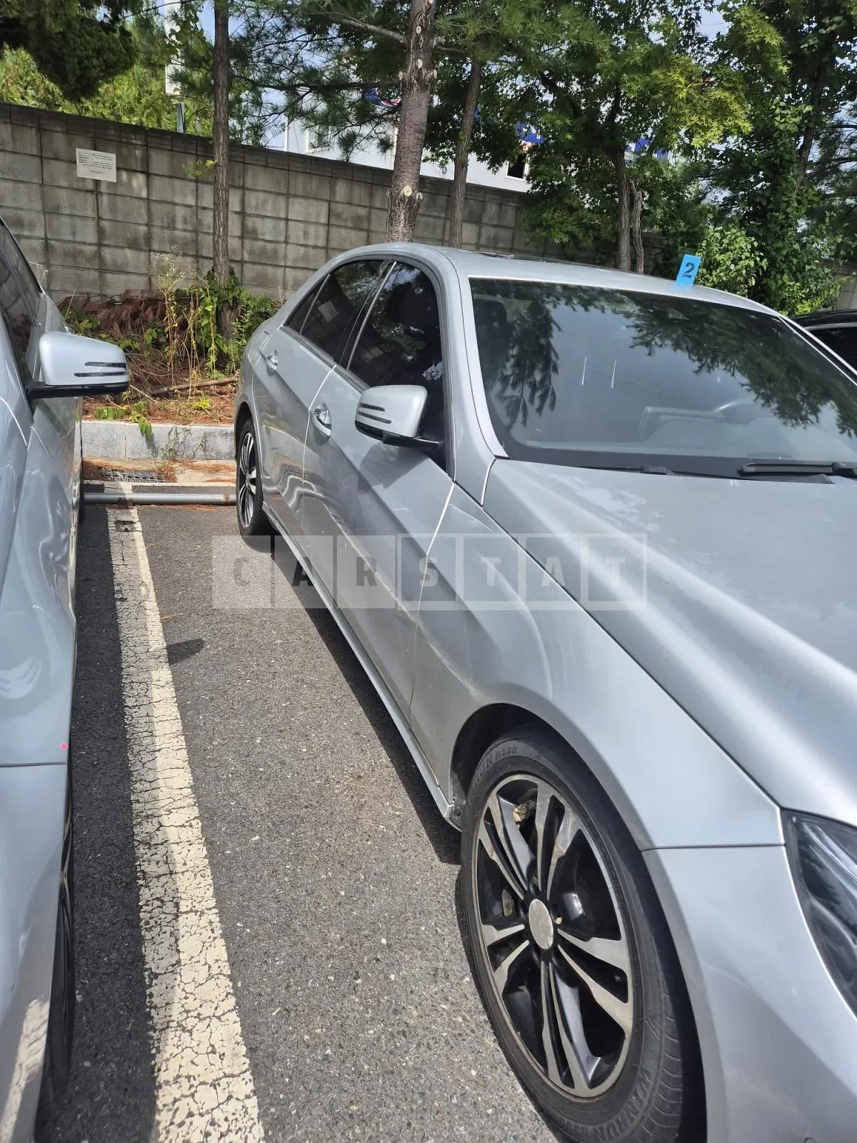 Photo 2 of 3: 2015 Mercedes-Benz E220 CDI, VIN WDDHF0AB5GB277894 — Korean insurance auction