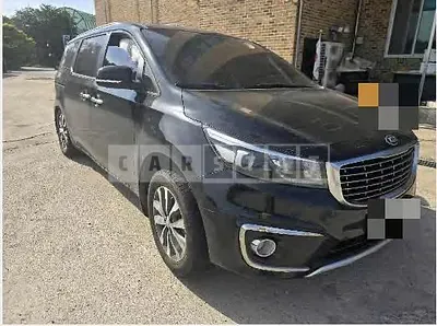 Photo 1 of 11: 2017 Kia Carnivals — Korean insurance auction