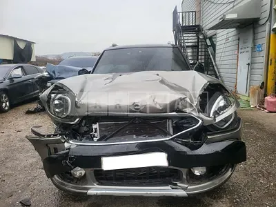 Photo 1 of 12: 2017 MINI Cooper D Countryman, VIN WMWYU1108J3D18038 — Korean insurance auction