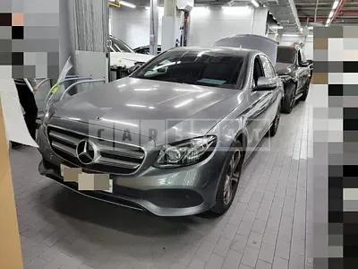 Photo 1 of 22: 2018 Mercedes-Benz E220 d — Korean insurance auction