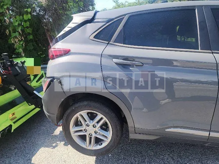 Photo 3 of 3: 2021 Hyundai Kona Gasoline — Korean insurance auction