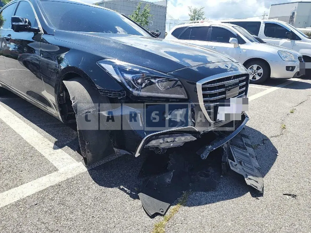 Photo 2 of 8: 2016 Genesis G80 3.8 — Korean insurance auction