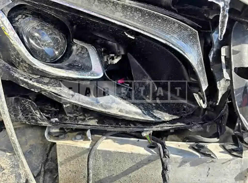 Photo 2 of 14: 2017 Mercedes-Benz GLC220d 4Matic — Korean insurance auction