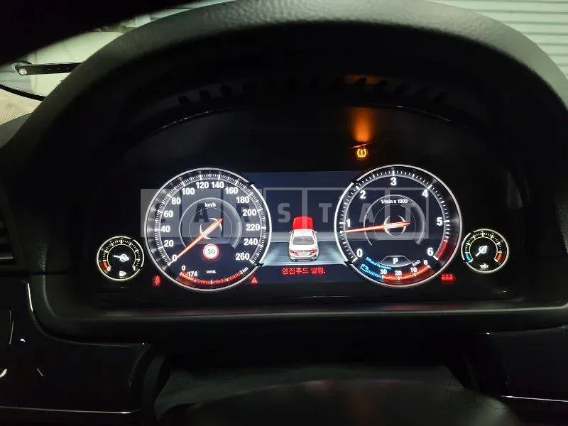 Photo 2 of 10: 2016 BMW 520d, VIN WBA5E5102GG074201 — Korean insurance auction