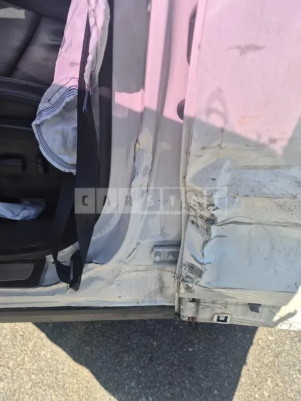 Photo 2 of 17: 2015 Hyundai Santa Fe DM — Korean insurance auction
