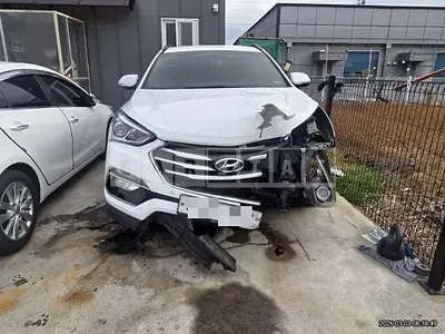Photo 1 of 10: 2017 Hyundai Santa Fe DM — Korean insurance auction