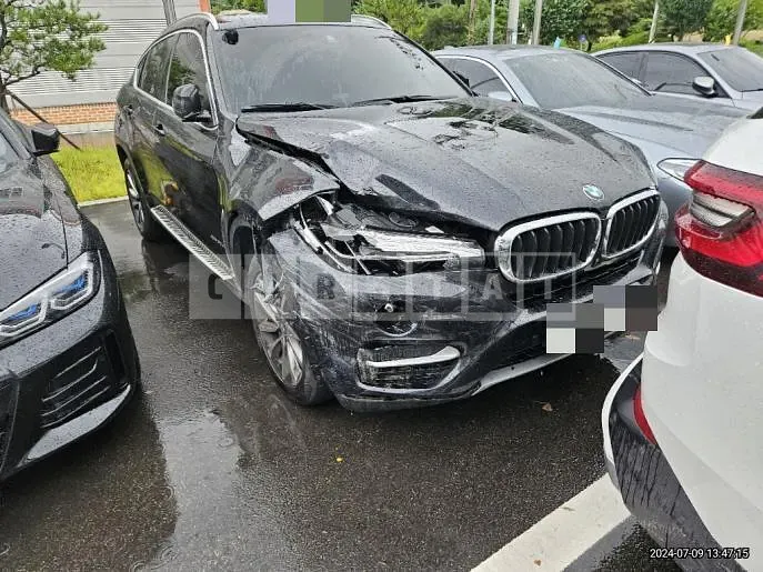 Photo 2 of 7: 2017 BMW X6 xDrive 30d — Korean insurance auction