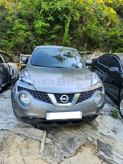 2015 Nissan /Juke
