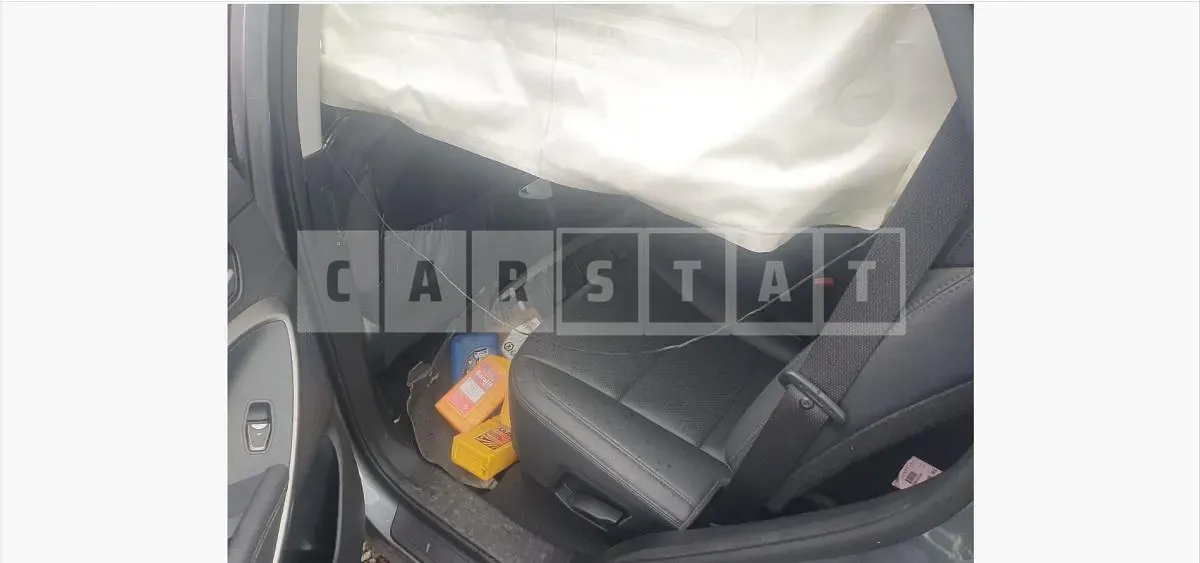 Photo 2 of 8: 2017 Hyundai Santa Fe 2.0 — Korean insurance auction