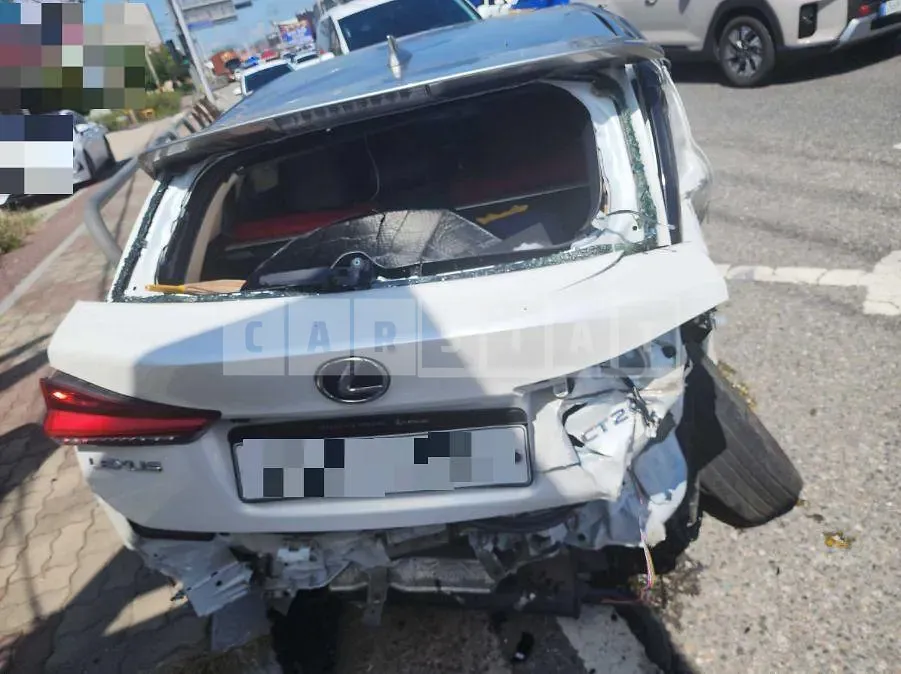 Photo 2 of 12: 2018 Lexus CT200h — Korean insurance auction