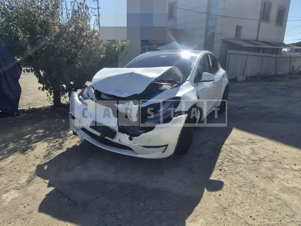 Photo 2 of 37: 2022 Tesla Model Y Long Range — Korean insurance auction