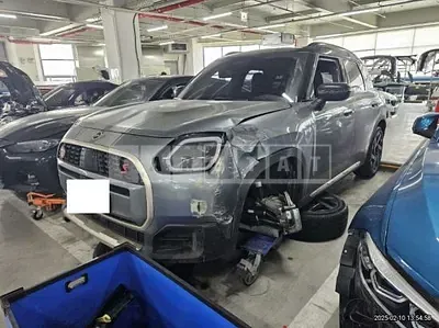 Photo 1 of 39: 2025 MINI Countryman S ALL4 — Korean insurance auction