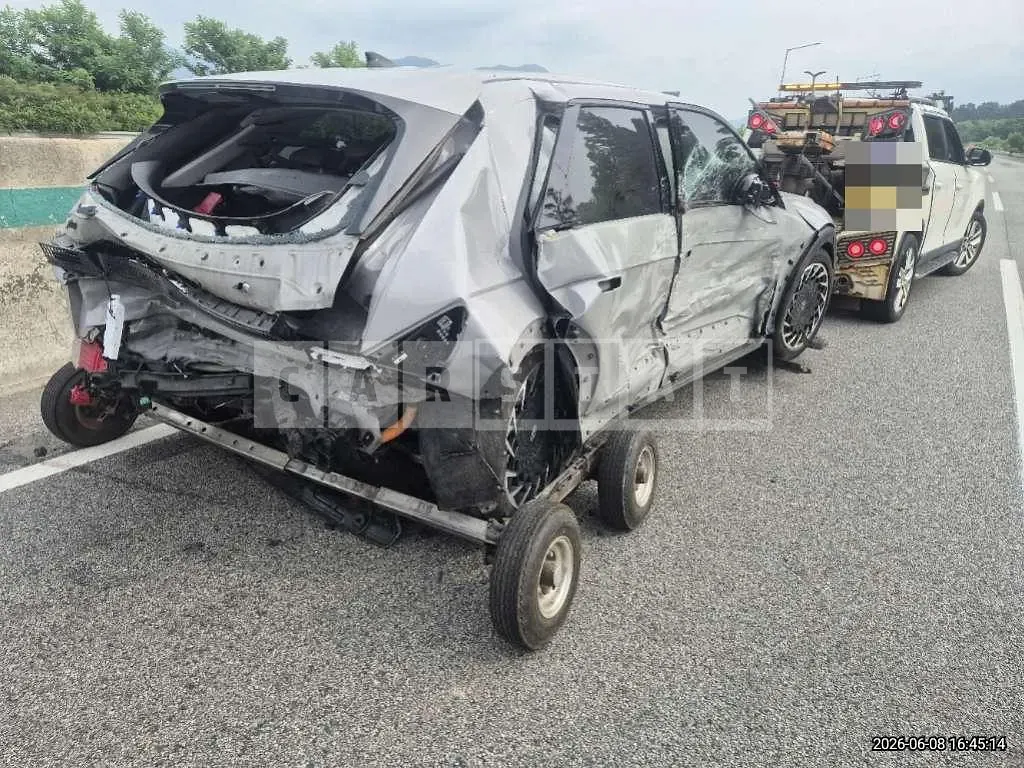 Photo 2 of 23: 2022 Hyundai IONIQ 5 Electric Car — Korean insurance auction